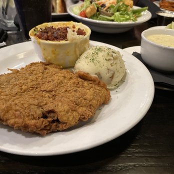 The Republic Grille - Chicken fried steak and gravy with jalapeño bacon macaroni - Southern Near Me - Spring, Texas The Republic Grille - Chicken fried steak and gravy with jalapeño bacon macaroni - Southern Near Me - Spring, Texas