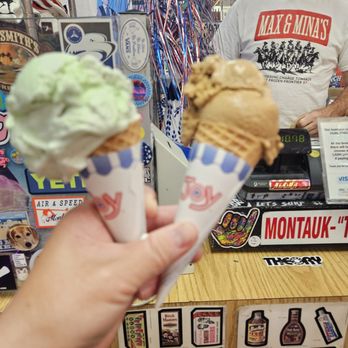Max & Mina's - Ice Cream & Frozen Yogurt Near Me - Flushing, New York