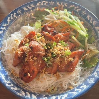 Mekong District - Grilled chicken with vermicelli - Vietnamese Near Me - Nyack, New York