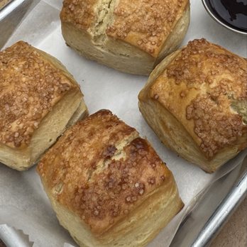 Bar Becky - Complimentary brunch biscuits - Italian Near Me - Long Beach, California