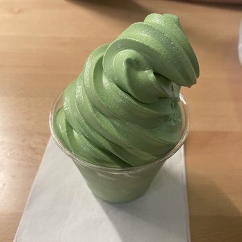 Matcha En - Matcha Frozen Soft Serve Ice Cream - Desserts Near Me - Chicago, Illinois