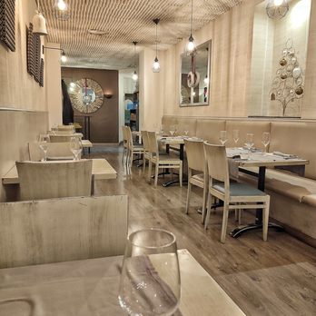 Alexso - Spanish Near Me - Málaga, Massachusetts