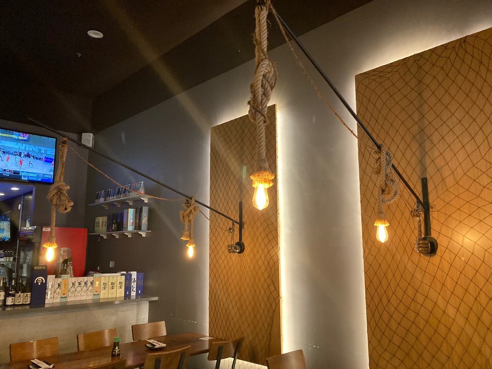 OJI Sushi & Sake Bar