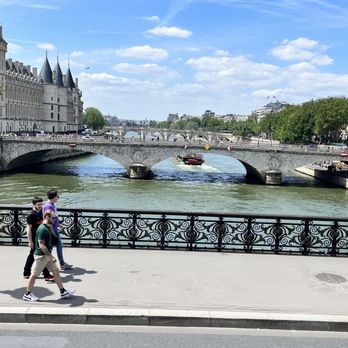 SVH Tours & Travel Services - Seine River in Paris, France. - Travel Services Near Me - Glendale, California SVH Tours & Travel Services - Seine River in Paris, France. - Travel Services Near Me - Glendale, California