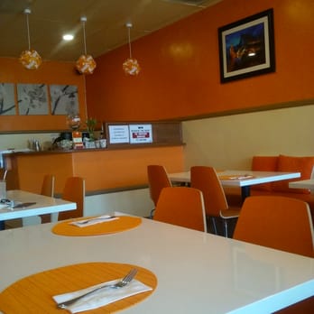 Kao Hom - Cute orange decor - Thai Near Me - Van Nuys, California