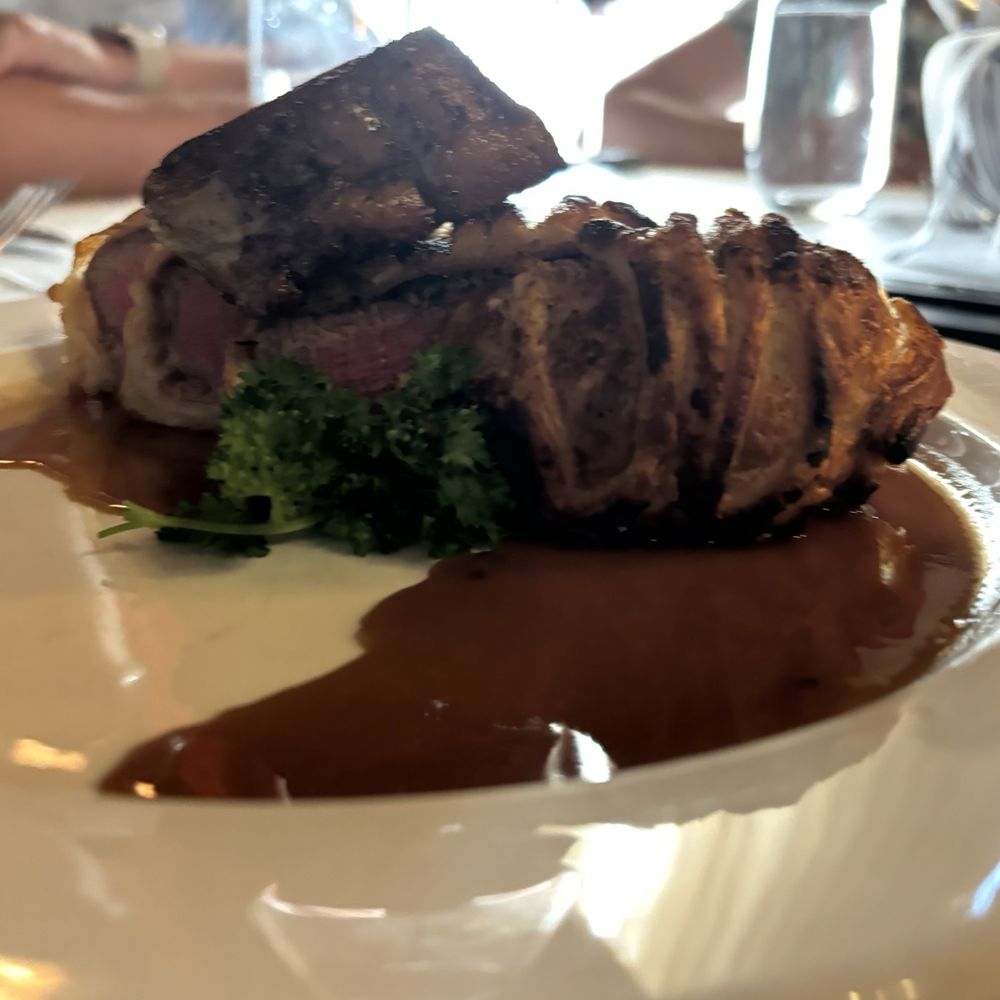 529 Wellington - Beef Wellington - Steakhouses Near Me - Winnipeg, Manitoba