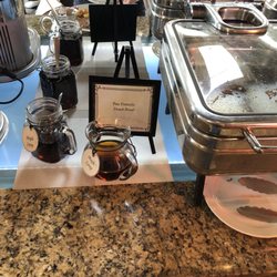 Caprichos - Pancakes on the other side and French toast in front