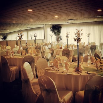 Garden Chalet - Centerpieces We Offer - Venues & Event Spaces Near Me - Worth, Illinois