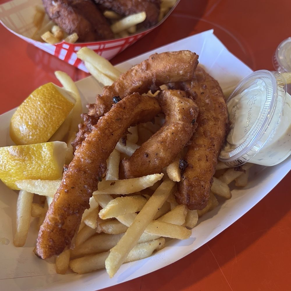 El Pizmo Fish - Calamari & Chips Soooo good. Yes!! - Tacos Near Me - Pismo Beach, California El Pizmo Fish - Calamari & Chips Soooo good. Yes!! - Tacos Near Me - Pismo Beach, California