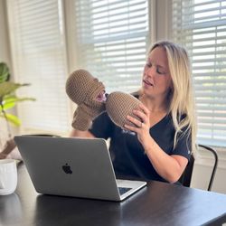 Delicate Touch Births - Let's talk about your feeding plans! Supporting your preferences is my goal. No matter how you feed your baby, you're doing it right!