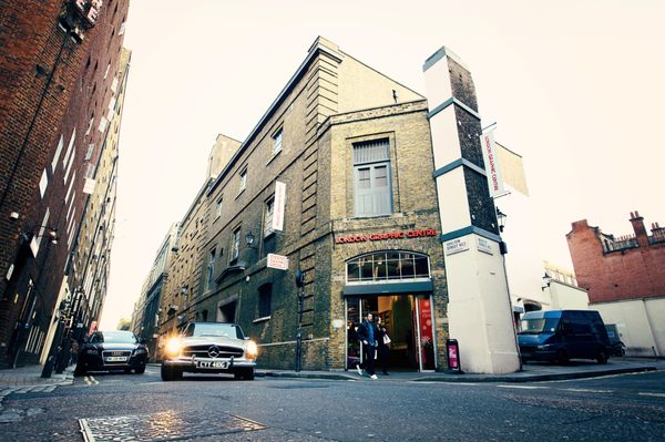 London Graphic Centre by null