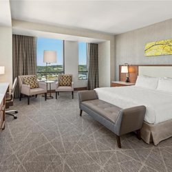 Hilton Rochester Mayo Clinic Area - Guest room