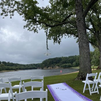 Cedar Lodge & Settlement - Our perfect ceremony set up - Resorts Near Me - Wisconsin Dells, Wisconsin Cedar Lodge & Settlement - Our perfect ceremony set up - Resorts Near Me - Wisconsin Dells, Wisconsin