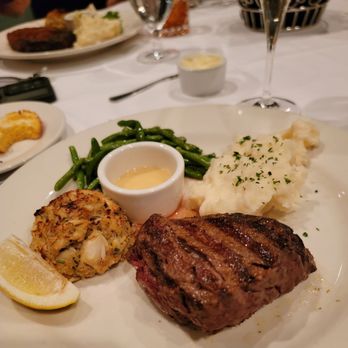 Morton's The Steakhouse - 8 oz Filet Mignon with Jumbo Lump Crab Cake, Sour Cream Mashed Potatoes and Green Beans - Steakhouses Near Me - Las Vegas, Nevada Morton's The Steakhouse - 8 oz Filet Mignon with Jumbo Lump Crab Cake, Sour Cream Mashed Potatoes and Green Beans - Steakhouses Near Me - Las Vegas, Nevada