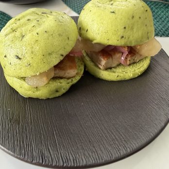 Podmore - Pork belly sliders - Cocktail Bars Near Me - Honolulu, Hawaii Podmore - Pork belly sliders - Cocktail Bars Near Me - Honolulu, Hawaii