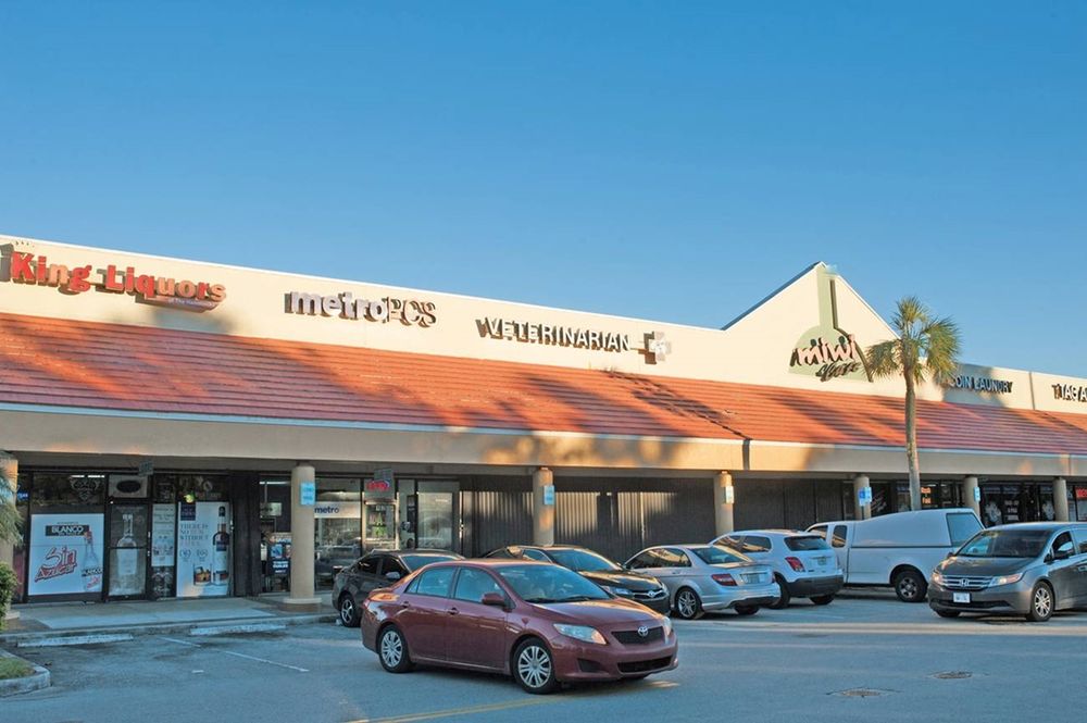 HAMMOCKS TOWN CENTER Updated August 2024 10201 Hammocks Blvd, Miami