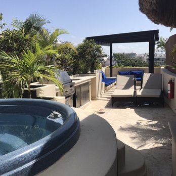 El Taj - Our private jacuzzi, grill and lounge area - Hotels Near Me - Playa del Carmen, ROO