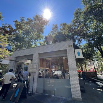 Blue Bottle Coffee - Santana Row - Outside - Coffee & Tea Near Me - San Jose, California