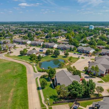 Chapel Ridge of Stillwater - bird's eye view of the apartment community - Apartments Near Me - Stillwater, Oklahoma Chapel Ridge of Stillwater - bird's eye view of the apartment community - Apartments Near Me - Stillwater, Oklahoma