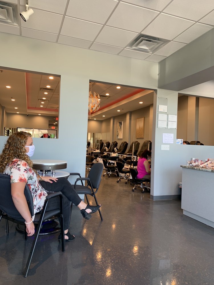 HAPPY NAILS Updated May 2024 44 Photos & 66 Reviews 23023 Outer(00)