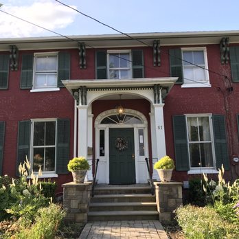 Grape Arbor Bed & Breakfast - Bed & Breakfast Near Me - North East, Pennsylvania Grape Arbor Bed & Breakfast - Bed & Breakfast Near Me - North East, Pennsylvania