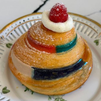 Vavin Dessert Bar - Rainbow croissant - Bakeries Near Me - Honolulu, Hawaii Vavin Dessert Bar - Rainbow croissant - Bakeries Near Me - Honolulu, Hawaii