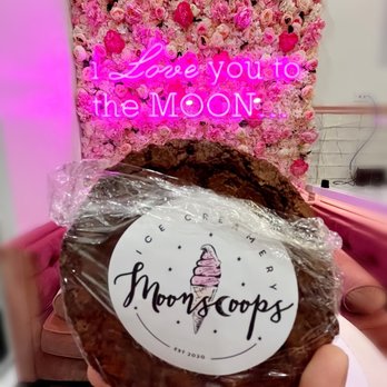 Moonscoops Ice Creamery - Ice Cream & Frozen Yogurt Near Me - Marina, California