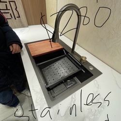 New Euro Design Kitchen - Black sink with a lot of features but has bad reviews online
