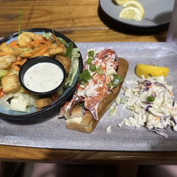 The Tipsy Oak - Lobster roll, side salad and slaw - Gastropubs Near Me - Arlington, Texas The Tipsy Oak - Lobster roll, side salad and slaw - Gastropubs Near Me - Arlington, Texas