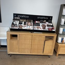 Jean Madeline Aveda Institute - Make up area