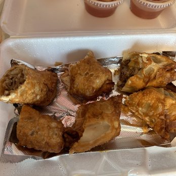 Woody's Wings - Buffalo Egg Roll, hamburger and Steak & Cheese Egg Roll - VERY GOOD - Chicken Wings Near Me - New Haven, Connecticut Woody's Wings - Buffalo Egg Roll, hamburger and Steak & Cheese Egg Roll - VERY GOOD - Chicken Wings Near Me - New Haven, Connecticut