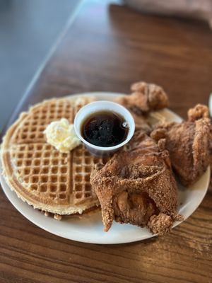 Lo-Lo's Chicken & Waffles by null