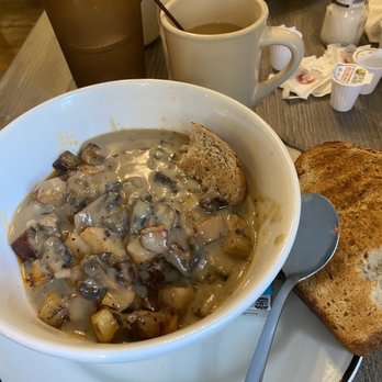 Porch & Pantry - Vegan version of chip beef, but with mushrooms. So good! - Breakfast & Brunch Near Me - Mount Gretna, Pennsylvania Porch & Pantry - Vegan version of chip beef, but with mushrooms. So good! - Breakfast & Brunch Near Me - Mount Gretna, Pennsylvania