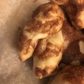 Domino's Pizza - Undercooked dough - Pizza Near Me - Minneapolis, Minnesota
