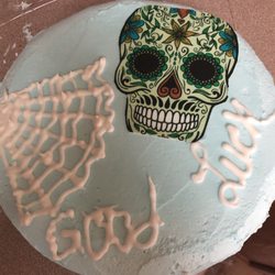 Nancy's Cakes By Design - Skull cake with sugar paste