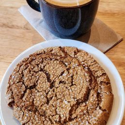 16oz mocha & ginger molasses cookie (1/31/25) 16oz mocha & ginger molasses cookie (1/31/25)