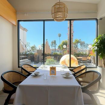Linglong Soup Dumplings - Dim Sum Near Me - Fountain Valley, California