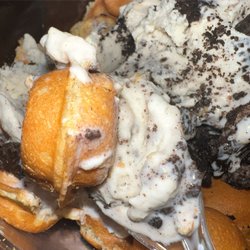 Yummy Villa - View of "bubble waffle" piece. Soooo good!