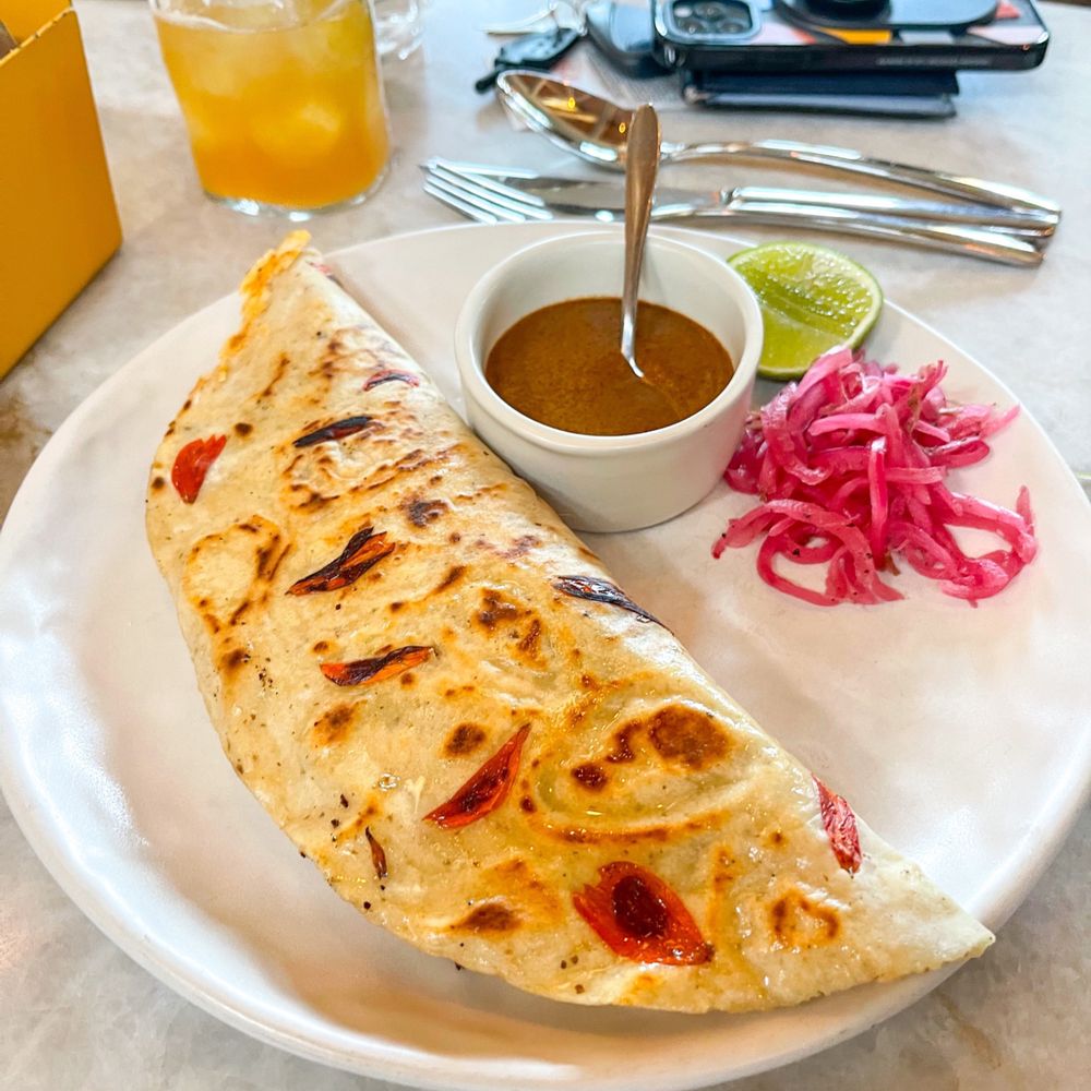 Este - Hongos quesadilla - Seafood Near Me - Austin, Texas Este - Hongos quesadilla - Seafood Near Me - Austin, Texas