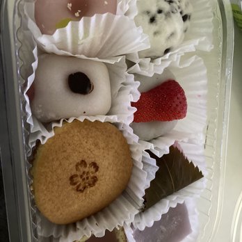 Fugetsu-Do - Candy Stores Near Me - Los Angeles, California