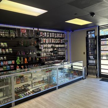 MO SMOKE & VAPES - Updated May 2026 - 3827 Broad River Rd, Columbia, South  Carolina - Tobacco Shops