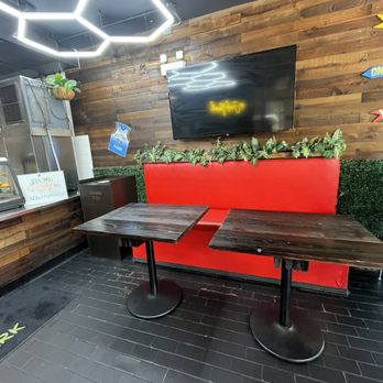 Jerk Yard - Dining - Chicken Shop Near Me - Chicago, Illinois