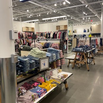 Old Navy - Kids section - Men's Clothing Near Me - Alexandria, Virginia Old Navy - Kids section - Men's Clothing Near Me - Alexandria, Virginia