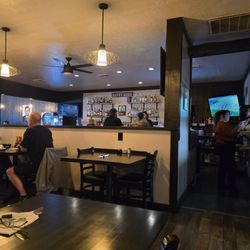 Cast Iron Bar & Grille - Bar Area