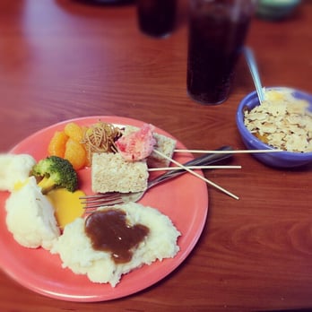 Golden Corral Buffet & Grill - (Golden Corral, 2012) - Buffets Near Me - Waynesboro, Virginia