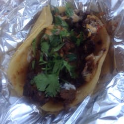 LAS COMADRES - Beef taco on corn