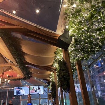 Haven Rooftop - Decor - Lounges Near Me - New York, New York Haven Rooftop - Decor - Lounges Near Me - New York, New York