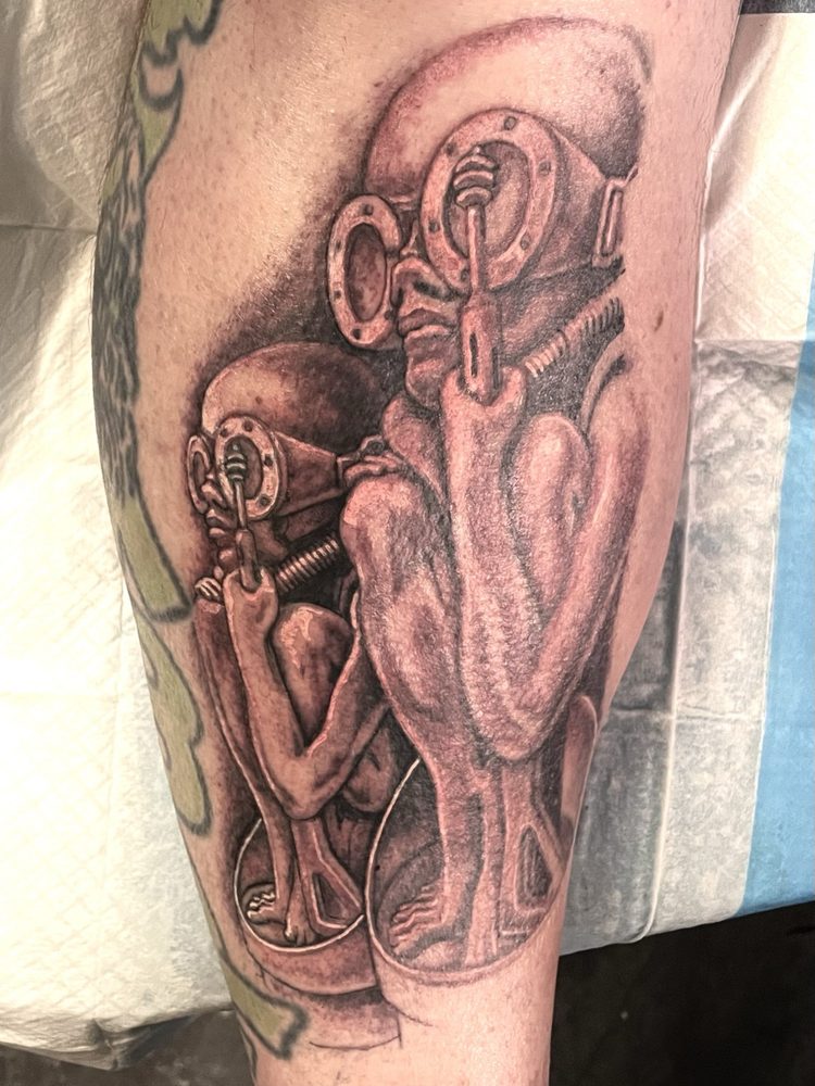 Electric Tattoo Logo