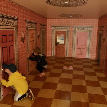 Please Touch Museum - Alice in Wonderland maze - Museums Near Me - Philadelphia, Pennsylvania Please Touch Museum - Alice in Wonderland maze - Museums Near Me - Philadelphia, Pennsylvania