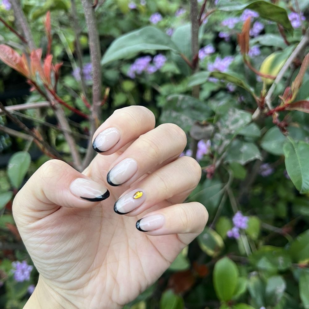 Bicolor Nail Boutique - Stunning elegant nails! - Nail Salons Near Me - Los Angeles, California Bicolor Nail Boutique - Stunning elegant nails! - Nail Salons Near Me - Los Angeles, California